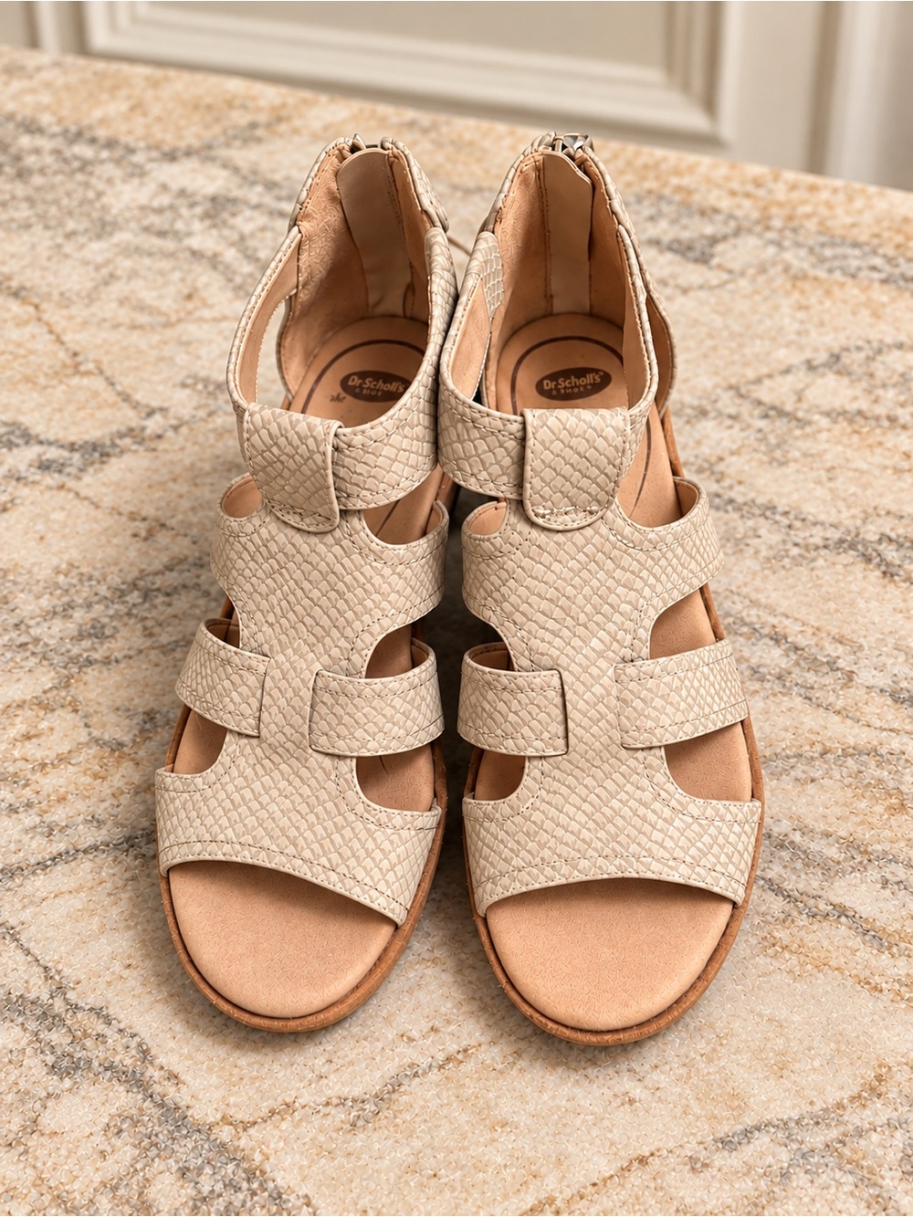 Dr. Scholl’s Long Island Beige Textured Wedge Sandals Size 6.5